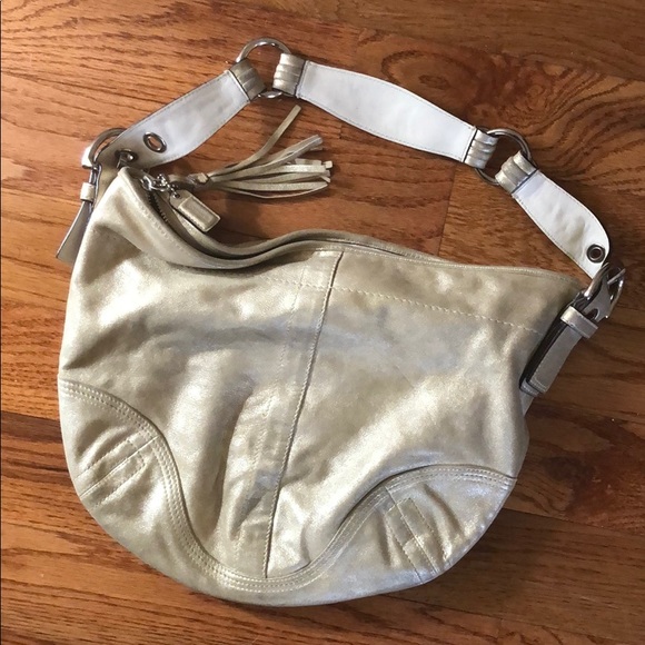Authentic Coach gold hobo purse - Picture 3 of 4